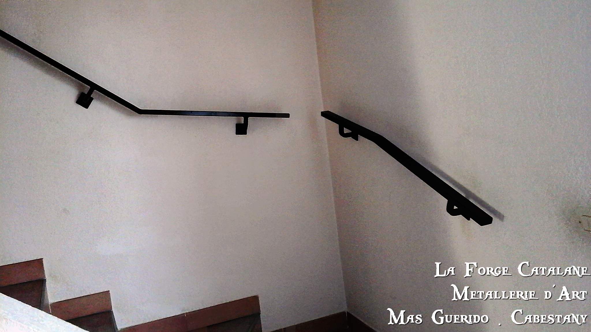 main courante moderne fer et cavalier decoupe laser fer forge catalane (4).jpg